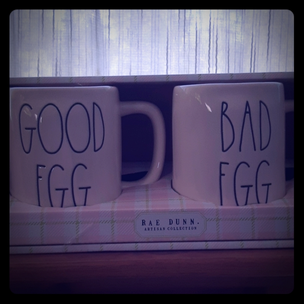 Rae Dunn mugs
